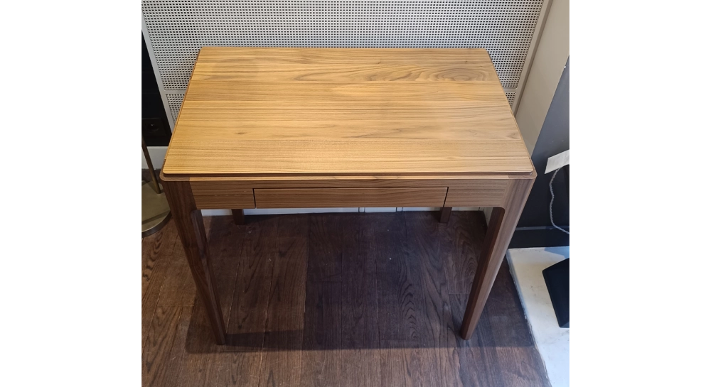 Bureau design en noyer teinte naturelle l80 cm