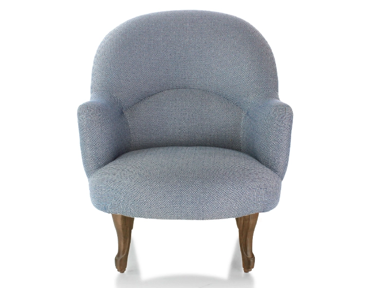 Fauteuil crapaud avec accoudoirs pieds bois teinte noyer et tissu chevron bleu Fauteuil crapaud avec accoudoirs pieds bois teinte noyer et tissu chevron bleu