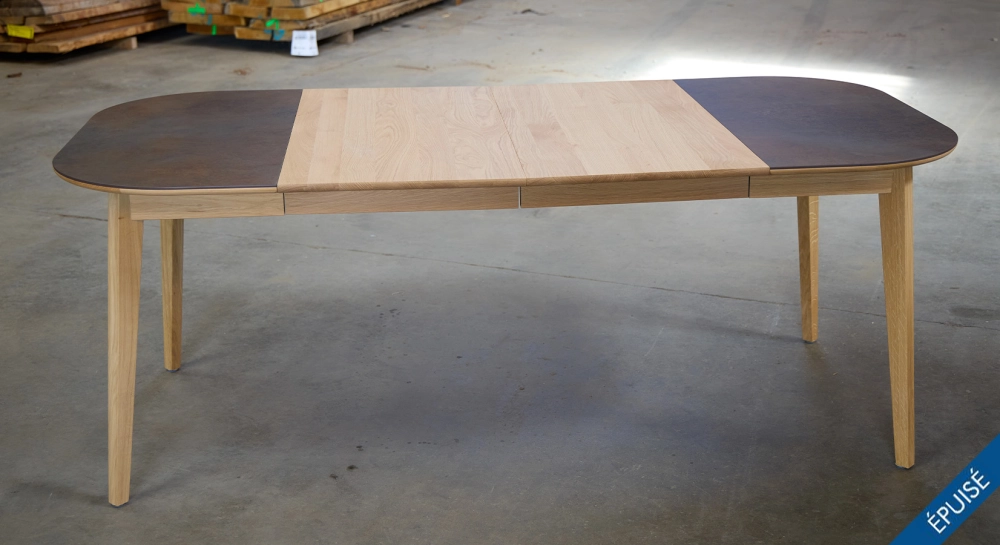 Table extensible 4 à 8 personnes en chêne et céramique allonges bois avec bois teinte naturelle et plateau céramique brune oxydée 100x100 cm Table extensible 4 à 8 personnes en chêne et céramique allonges bois avec bois teinte naturelle et plateau céramique brune oxydée 100x100 cm