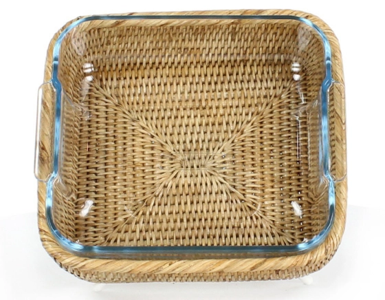 Square Pyrex dish with natural rattan stand