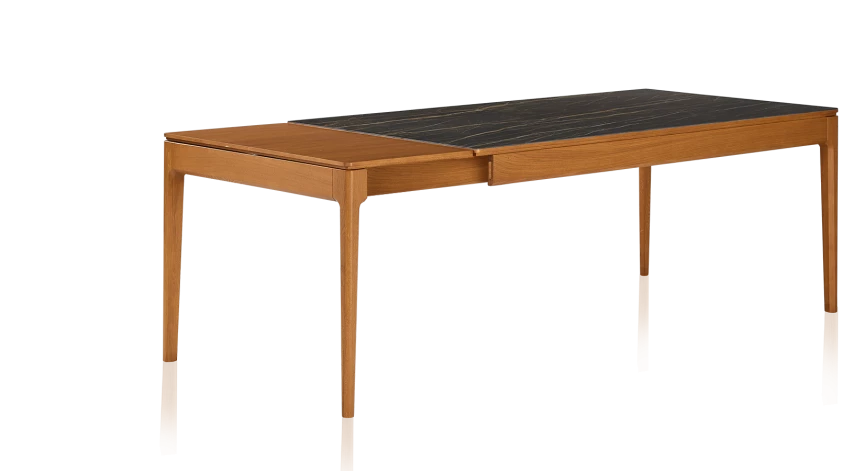 Table extensible en chêne et céramique allonges bois avec bois teinte merisier et plateau céramique effet marbre noir 140x90 cm
