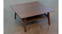 Table basse carrée en chêne teinte marron foncé 100x100 cm 100x100 cm Table basse carrée en chêne teinte marron foncé 100x100 cm 100x100 cm