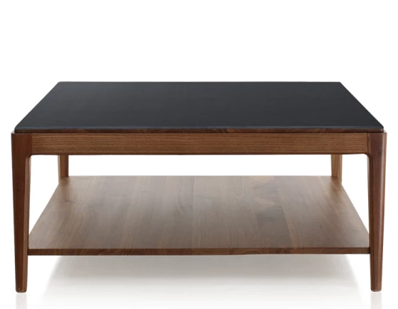 Table basse carrée en noyer et céramique avec tablette en bois teinte naturelle plateau céramique noir unie 100x100 cm
