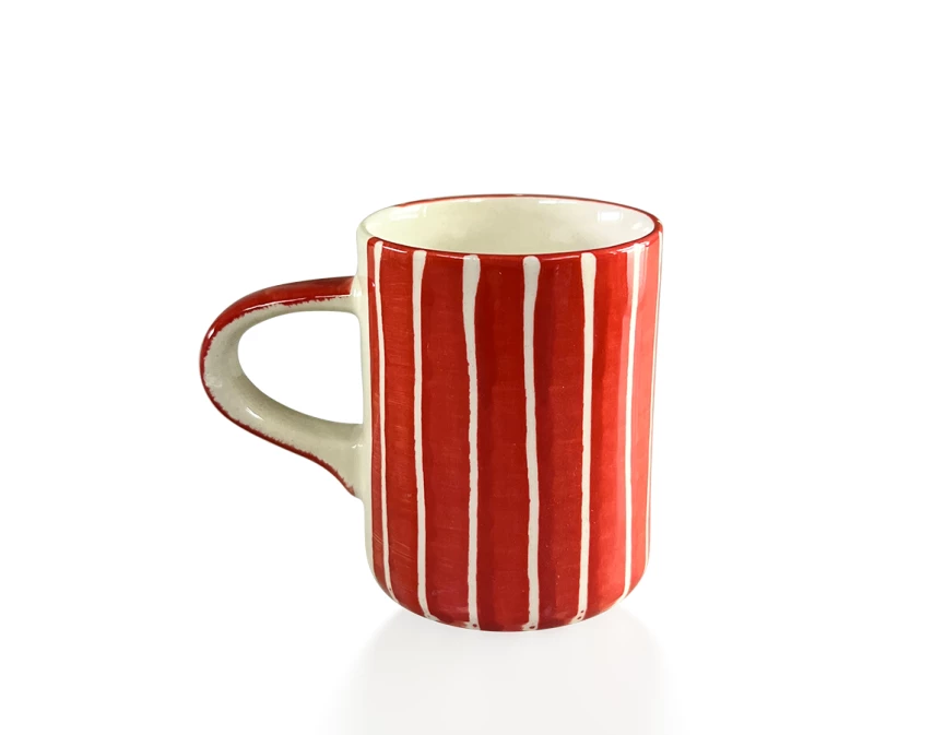 Tasse à café en céramique striée rouge