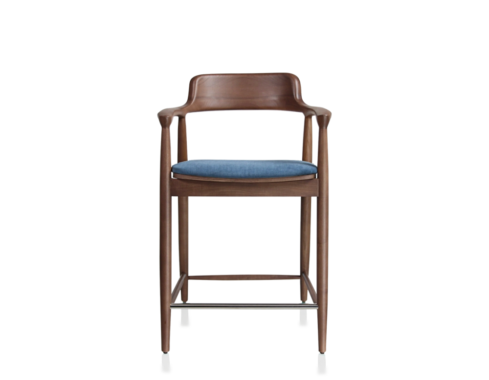 Tabouret de bar h60 cm bois teinte marron foncé assise tissu bleu jean Tabouret de bar h60 cm bois teinte marron foncé assise tissu bleu jean