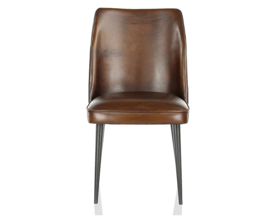 Chaise vintage cuir marron soutenu - pieds noirs
