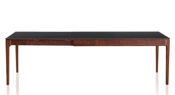 Table extensible 8 à 12 personnes en noyer et céramique allonges céramique avec bois teinte naturelle et plateau et allonges céramique noire unie 210x100 cm