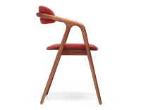 Chaise scandinave bois teinte merisier assise tissu beige orange brulé Chaise scandinave bois teinte merisier assise tissu beige orange brulé