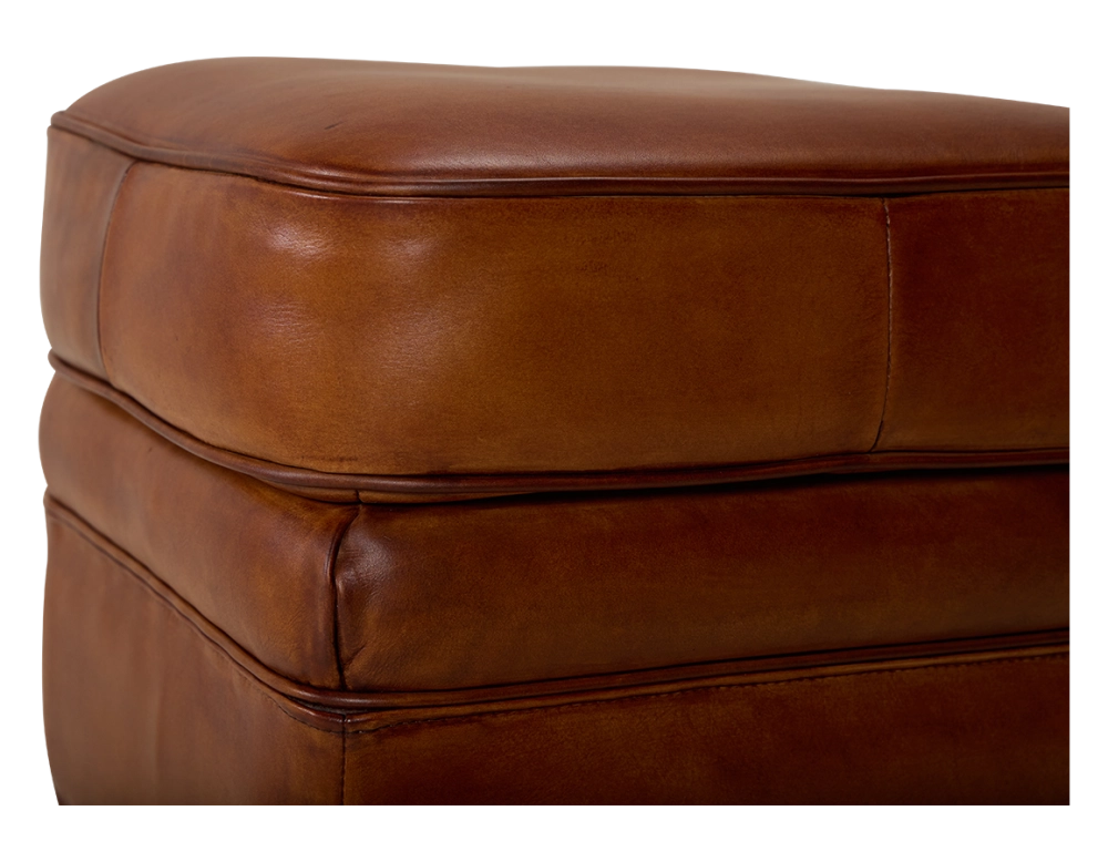 Pouf cuir marron clair bord clouté Pouf cuir marron clair bord clouté