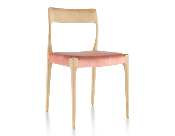 Chaise scandinave bois teinte naturelle assise tissu velours rose pâle