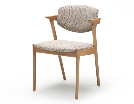 Chaise scandinave bois teinte naturelle assise tissu fusion