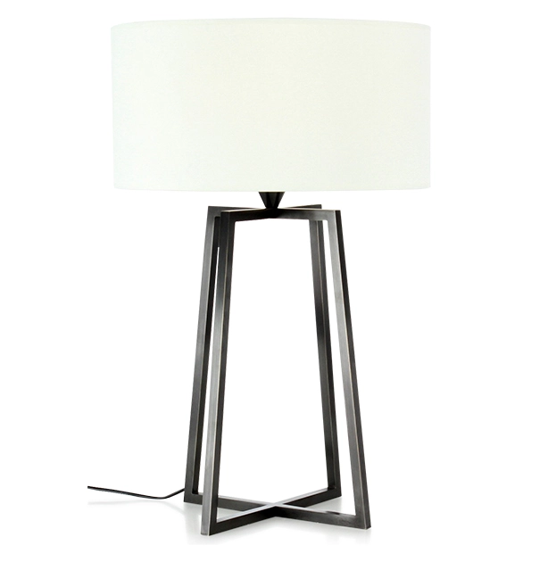 Lampe salon noire pieds croisés abat jour ivoire Lampe salon noire pieds croisés abat jour ivoire
