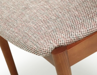 Chaise scandinave bois teinte merisier assise tissu fusion Chaise scandinave bois teinte merisier assise tissu fusion