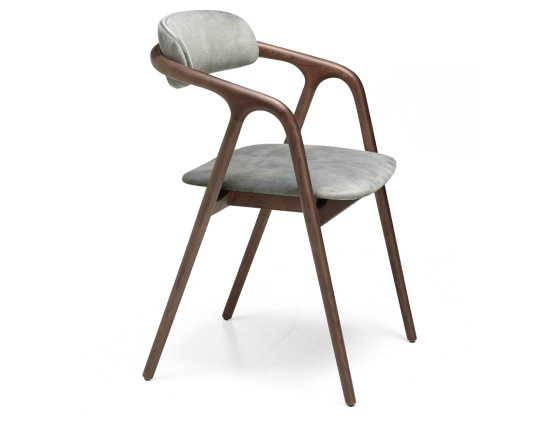 Chaise scandinave bois teinte marron foncé assise tissu velours gris bleu