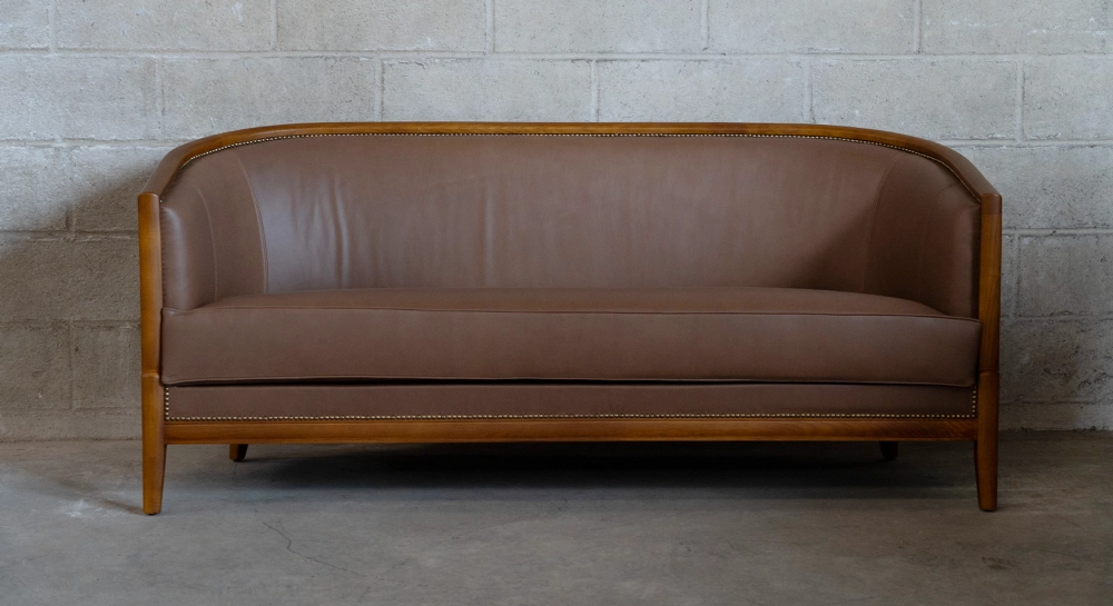 Antique 3 seater sofa bois teinte merisier et cuir noisette