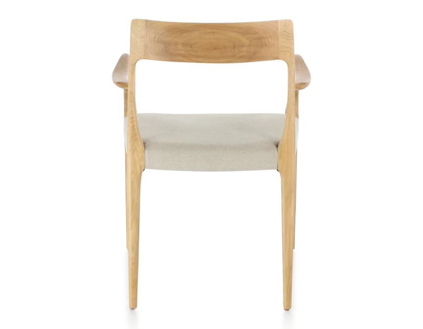 Chaise scandivave avec accoudoirs bois teinte naturelle assise tissu camel