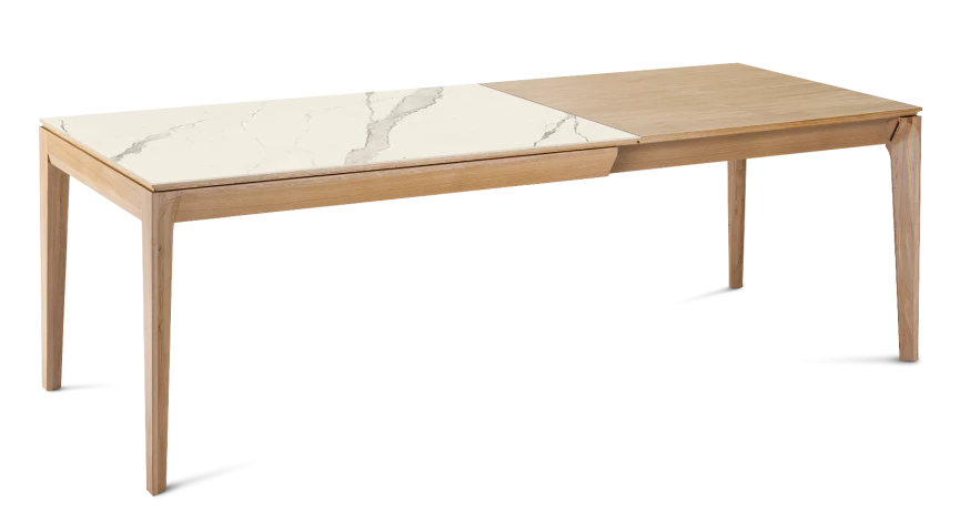 Table extensible en chêne et céramique allonges bois avec bois teinte naturelle et plateau céramique effet marbre blanc 140x90 cm