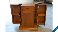 Meuble de bar style marine bois teinte merisier Meuble de bar style marine bois teinte merisier