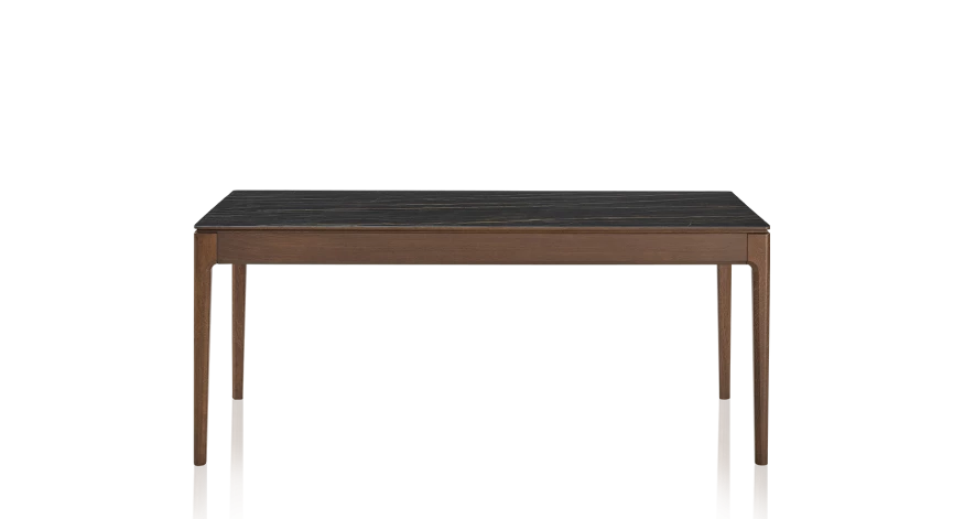 Table extensible 6 à 10 personnes en chêne et céramique allonges bois avec bois teinte marron foncé et plateau céramique effet marbre noir 140x90 cm