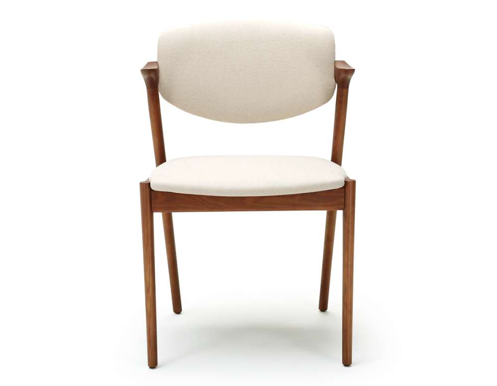 Chaise scandinave bois teinte merisier assise tissu blanc cassé Chaise scandinave bois teinte merisier assise tissu blanc cassé