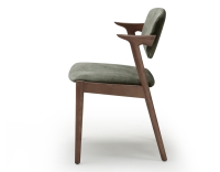 Chaise scandinave bois teinte noyer assise tissu velours vert forêt Chaise scandinave bois teinte noyer assise tissu velours vert forêt