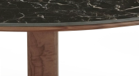 Table salle à manger ronde en noyer et céramique 4 à 6 personnes avec bois teinte naturelle et plateau céramique effet marbre noir m2 110x110 Table salle à manger ronde en noyer et céramique 4 à 6 personnes avec bois teinte naturelle et plateau céramique effet marbre noir m2 110x110