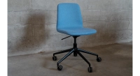 Office chair with 5 branches assise tissu en laine bouillie bleue
