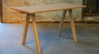 Bureau design en chêne teinte naturelle L140 cm