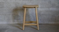 Tabouret de bar en chêne H60 cm bois teinte naturelle