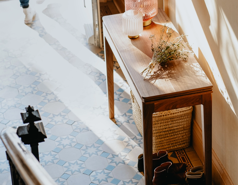 Console pliante en noyer teinte naturelle 100x40 cm Console pliante en noyer teinte naturelle 100x40 cm