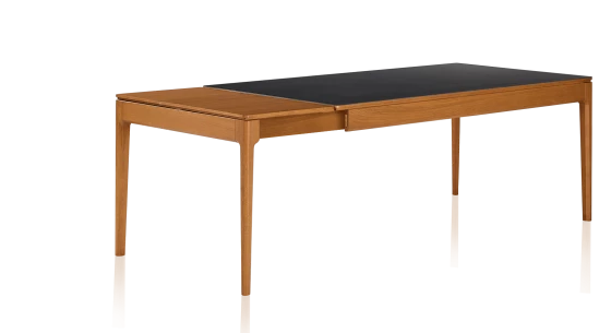 Table extensible en chêne teinte merisier et céramique noire unie allonges chêne 140x90 cm