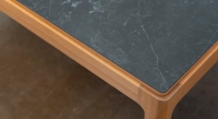 Table basse carrée en chêne et céramique sans tablette avec bois teinte naturelle plateau céramique effet ardoise 100X100 cm Table basse carrée en chêne et céramique sans tablette avec bois teinte naturelle plateau céramique effet ardoise 100X100 cm