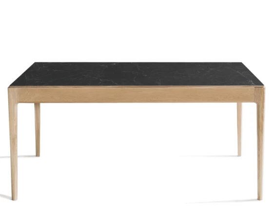 Table salle à manger en chêne et céramique avec bois teinte naturelle et plateau céramique effet ardoise 140x100 cm