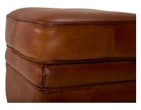 Pouf cuir marron clair bord clouté Pouf cuir marron clair bord clouté