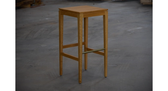 Design bar stool H80 cm wooden seat with a natural wood finish.