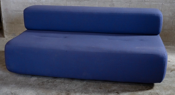 Antique 3 seater sofa tissu chiné marron et violet