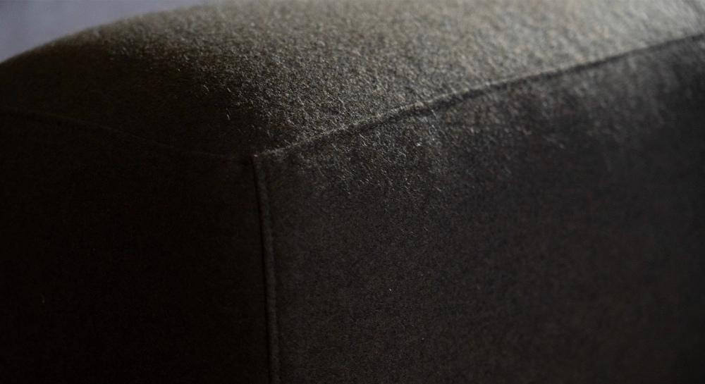 Antique 3 seater sofa tissu en laine bouillie marron