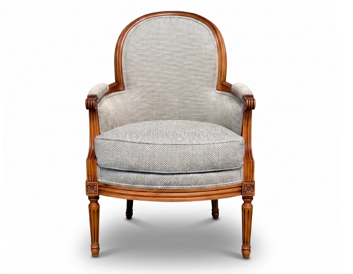 Fauteuil bergère mouluré style Louis XVI bois teinte ancienne et tissu chiné gris bleu
