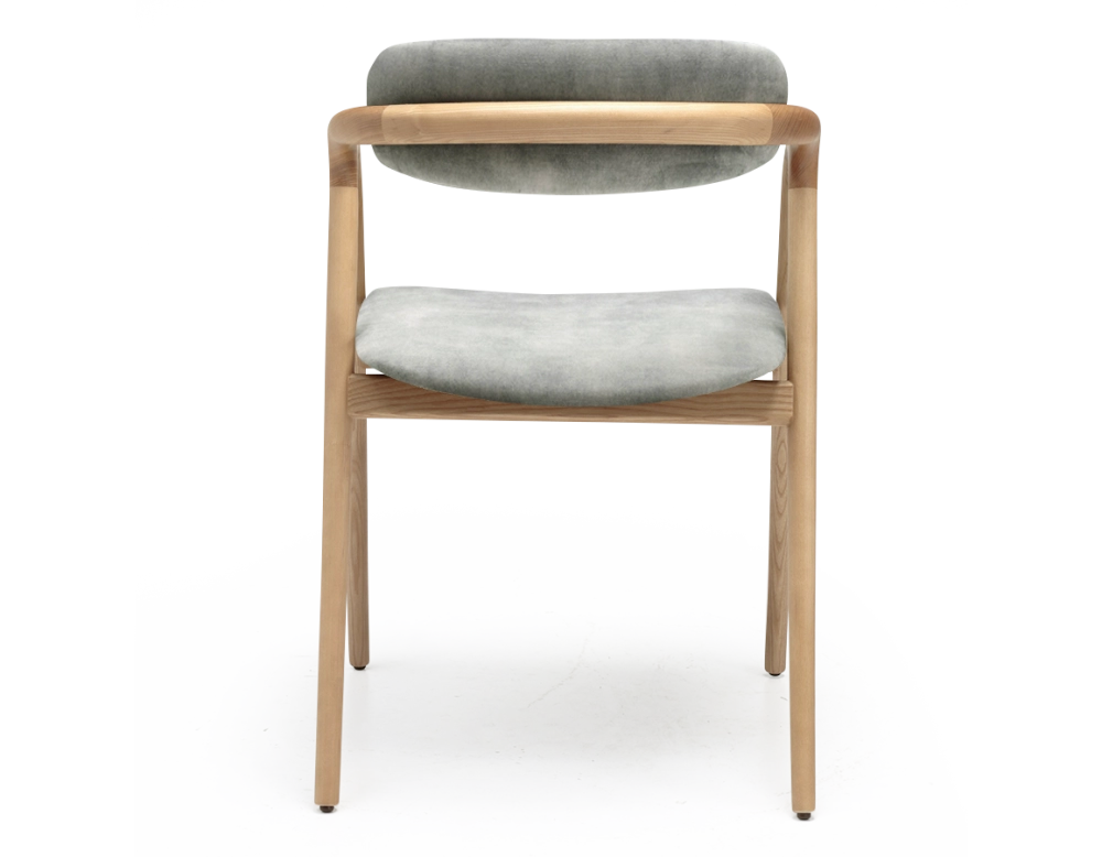 Chaise scandinave bois teinte naturelle assise tissu velours gris bleu Chaise scandinave bois teinte naturelle assise tissu velours gris bleu