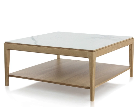 Table basse carrée en chêne et céramique avec tablette en bois teinte naturelle plateau céramique effet marbre blanc 100x100 cm