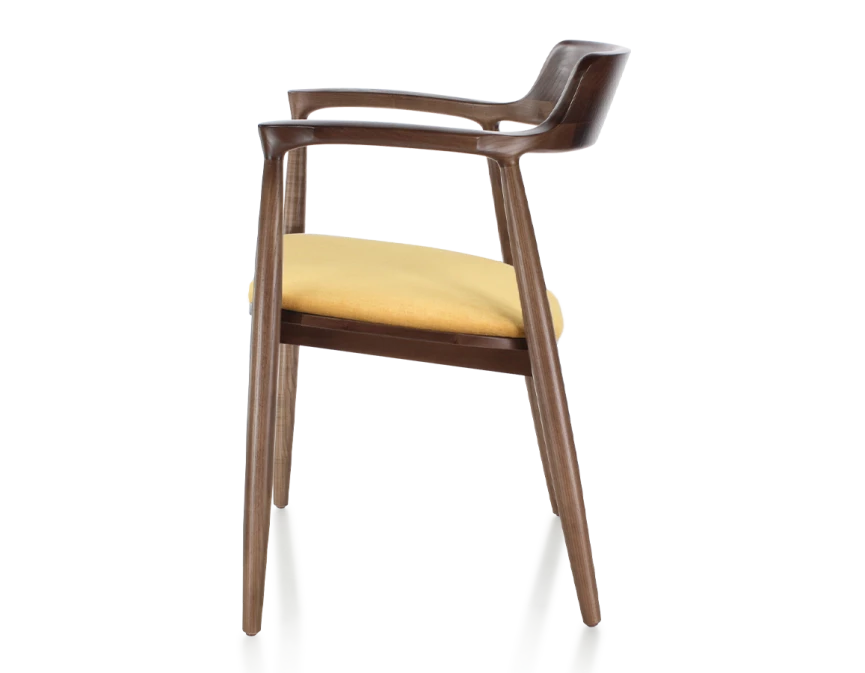 Chaise scandinave bois teinte marron foncé et tissu jaune