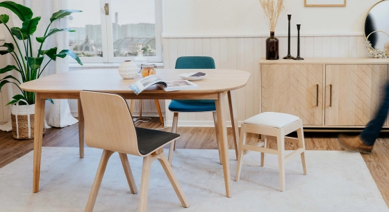 Oak dining table for 6 people natural tint 160x100 cm