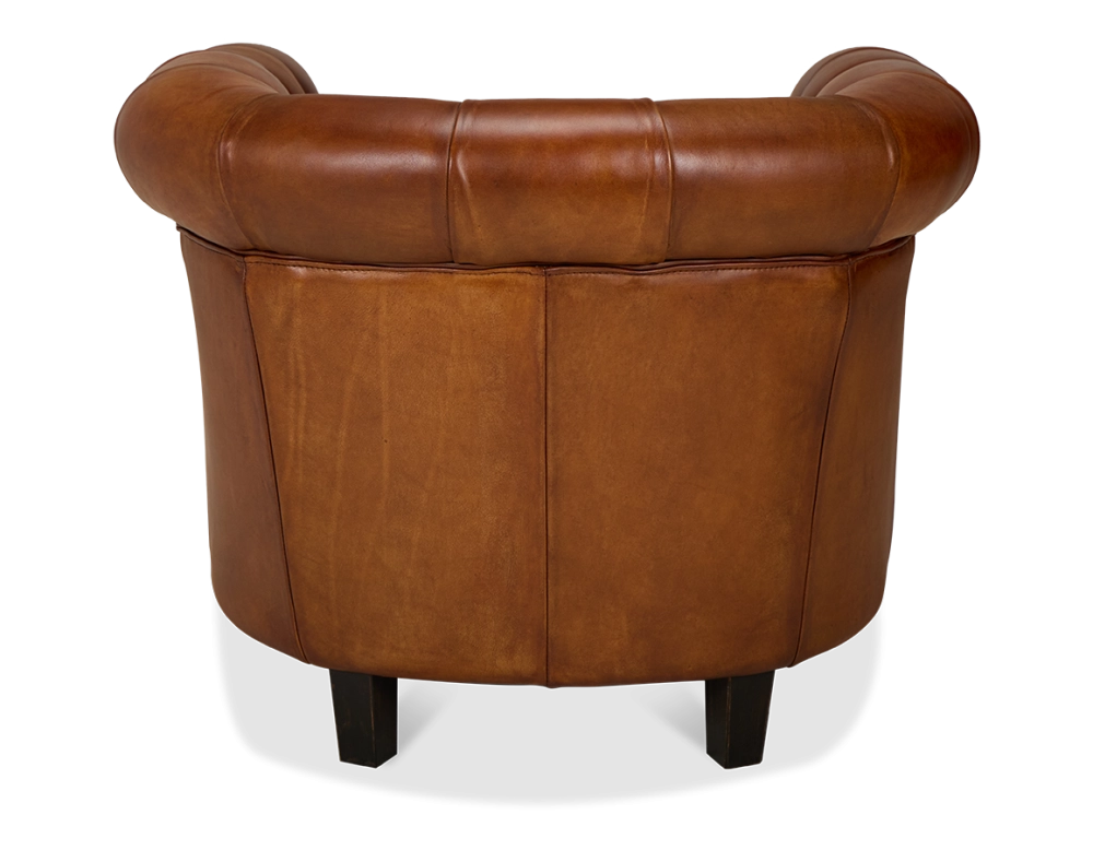 Fauteuil chesterfield cuir marron clair accoudoirs cloutés Fauteuil chesterfield cuir marron clair accoudoirs cloutés