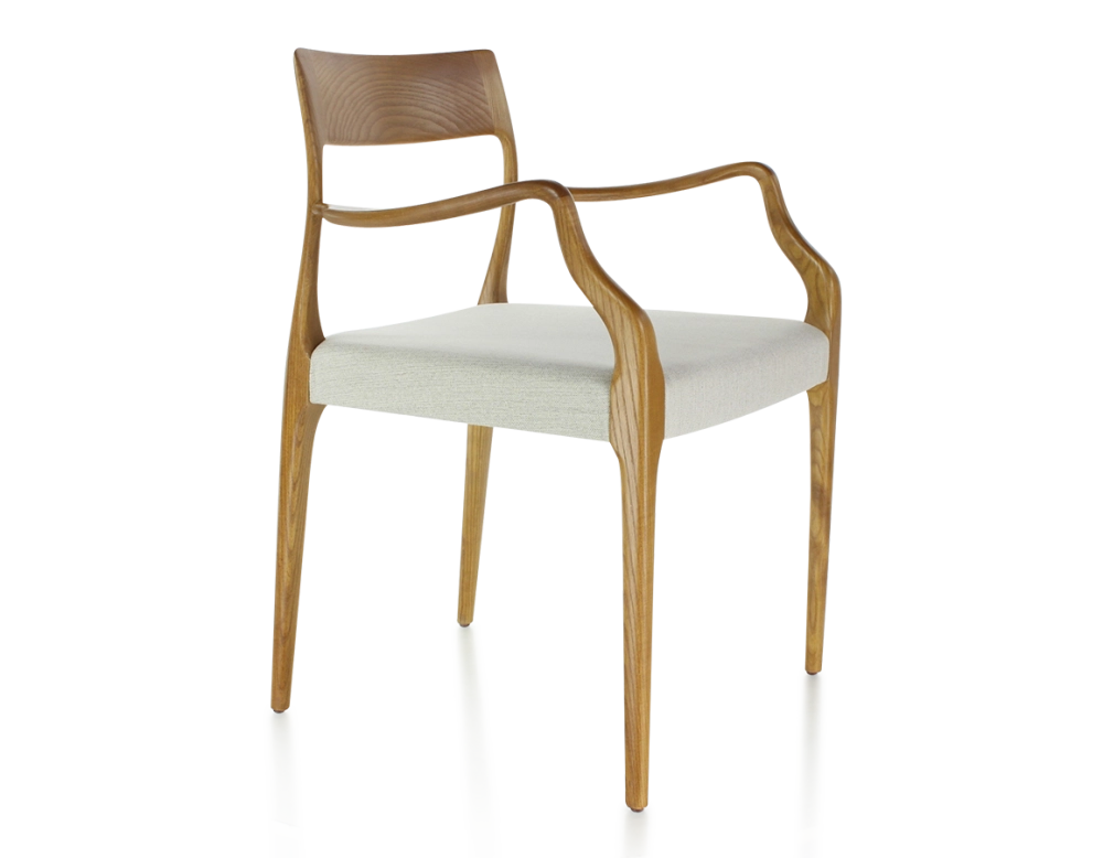 Chaise scandinave avec accoudoirs bois teinte merisier assise tissu beige naturel Chaise scandinave avec accoudoirs bois teinte merisier assise tissu beige naturel