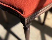Chaise ancienne style Louis XVI bois teinte marron foncé et tissu orange brulé