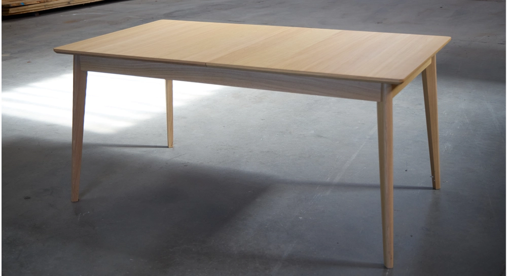 Table extensible en chêne 8 à 10 personnes avec plateau et allonges bois teinte naturelle 160x90 cm Table extensible en chêne 8 à 10 personnes avec plateau et allonges bois teinte naturelle 160x90 cm