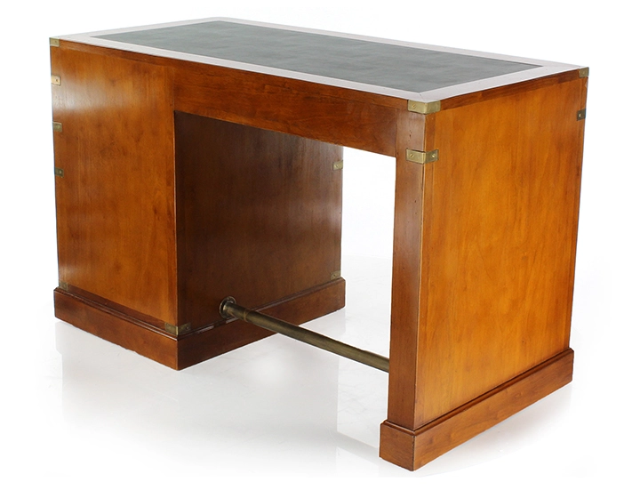 Bureau marine 5 tiroirs bois teinte merisier et cuir vert Bureau marine 5 tiroirs bois teinte merisier et cuir vert