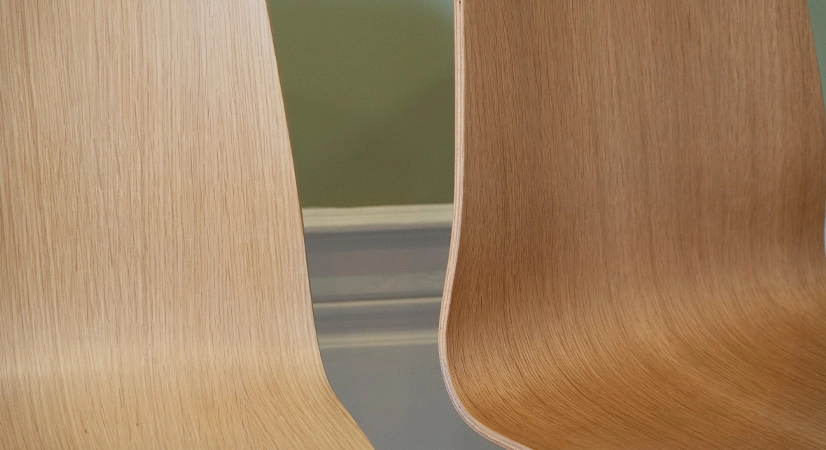 Lot de 3 chaises design chêne teinte naturelle Lot de 3 chaises design chêne teinte naturelle