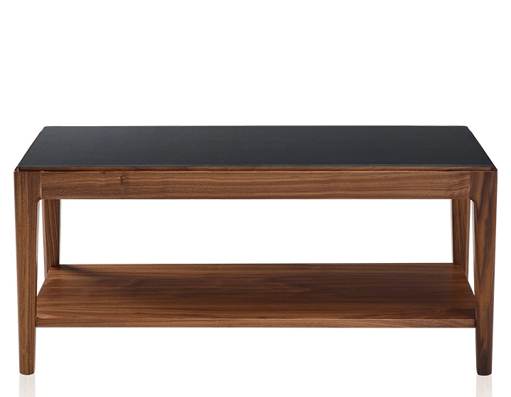 Table basse rectangulaire en noyer et céramique avec tablette en bois teinte naturelle plateau céramique noir unie 100x50 cm Table basse rectangulaire en noyer et céramique avec tablette en bois teinte naturelle plateau céramique noir unie 100x50 cm