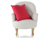 Fauteuil crapaud avec accoudoirs pieds bois teinte naturelle et tissu bouclé blanc Fauteuil crapaud avec accoudoirs pieds bois teinte naturelle et tissu bouclé blanc